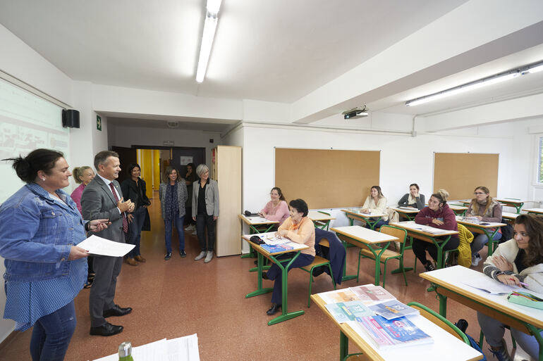Las escuelas oficiales de idiomas arrancan el curso El Diario Vasco